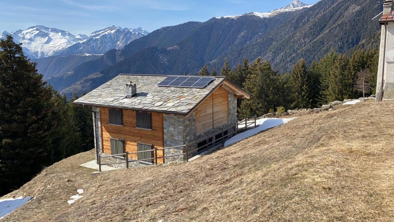 Chalet Baita Delle Favole Di Rosarita Lägenhet Berbenno di Valtellina Exteriör bild