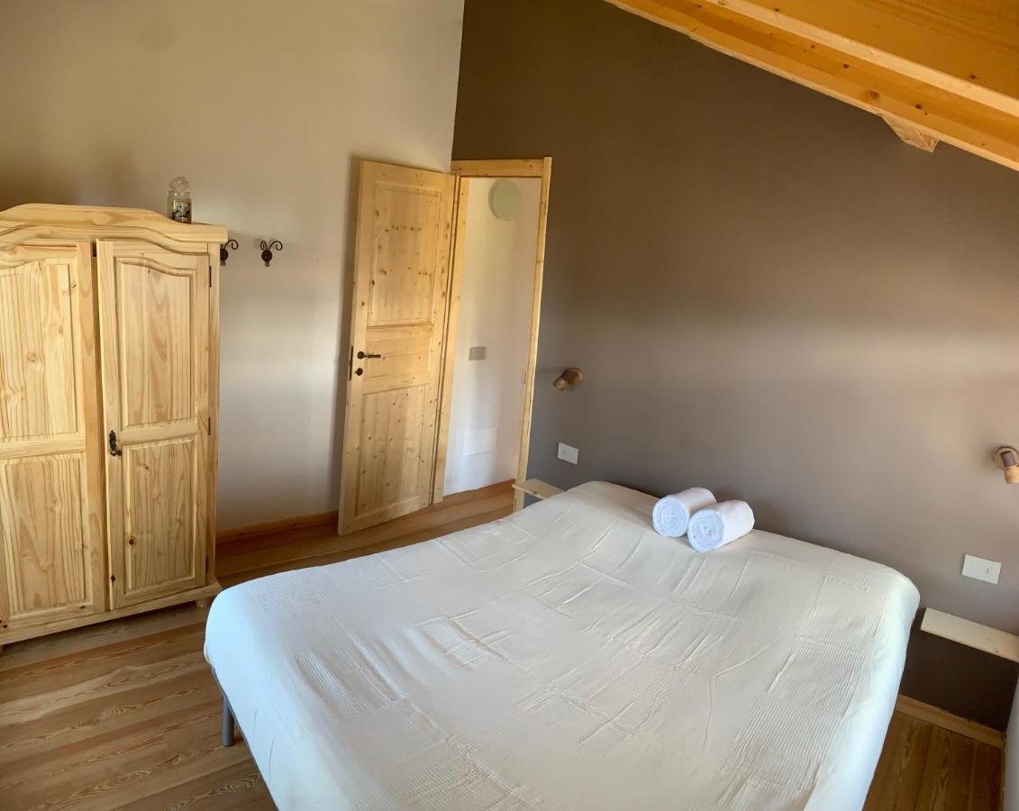 Chalet Baita Delle Favole Di Rosarita Berbenno di Valtellina Exteriör bild