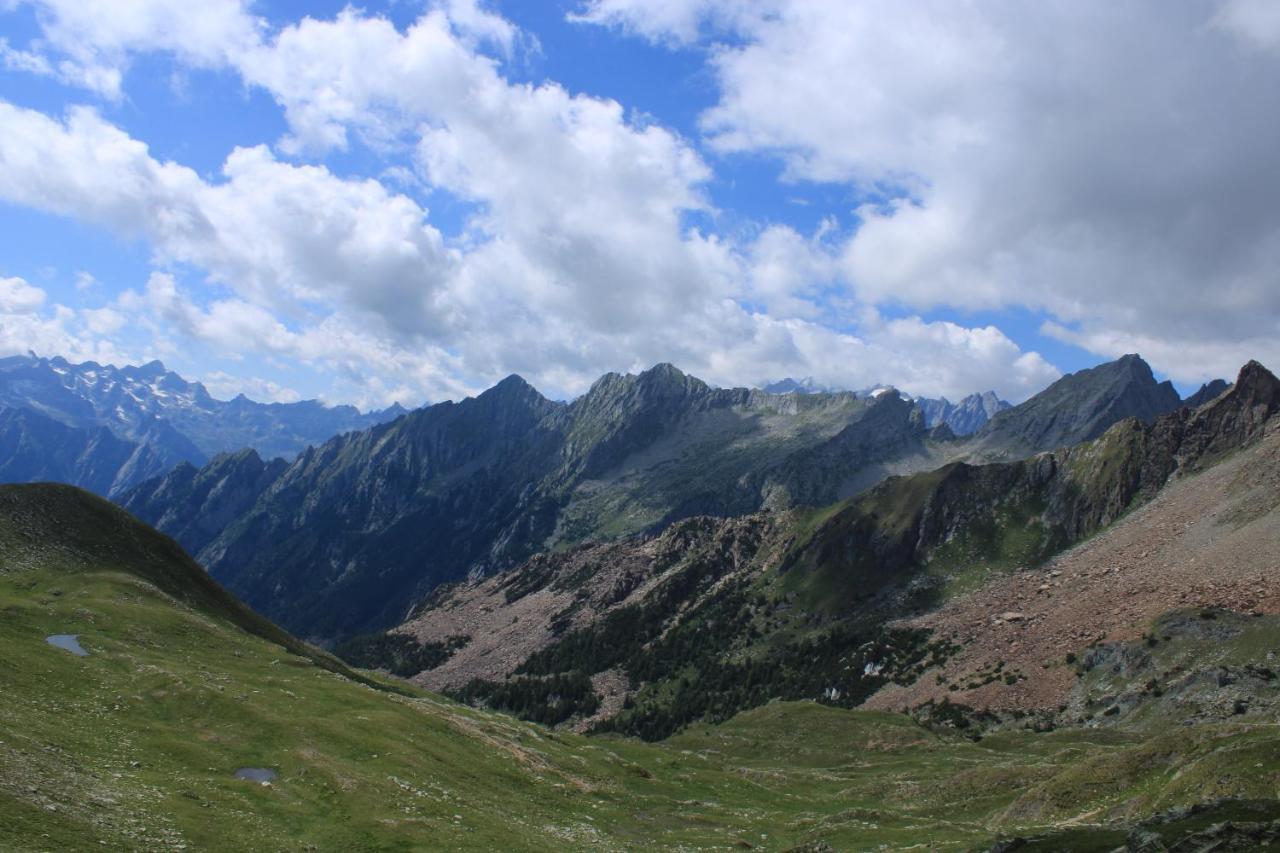 Chalet Baita Delle Favole Di Rosarita Lägenhet Berbenno di Valtellina Exteriör bild