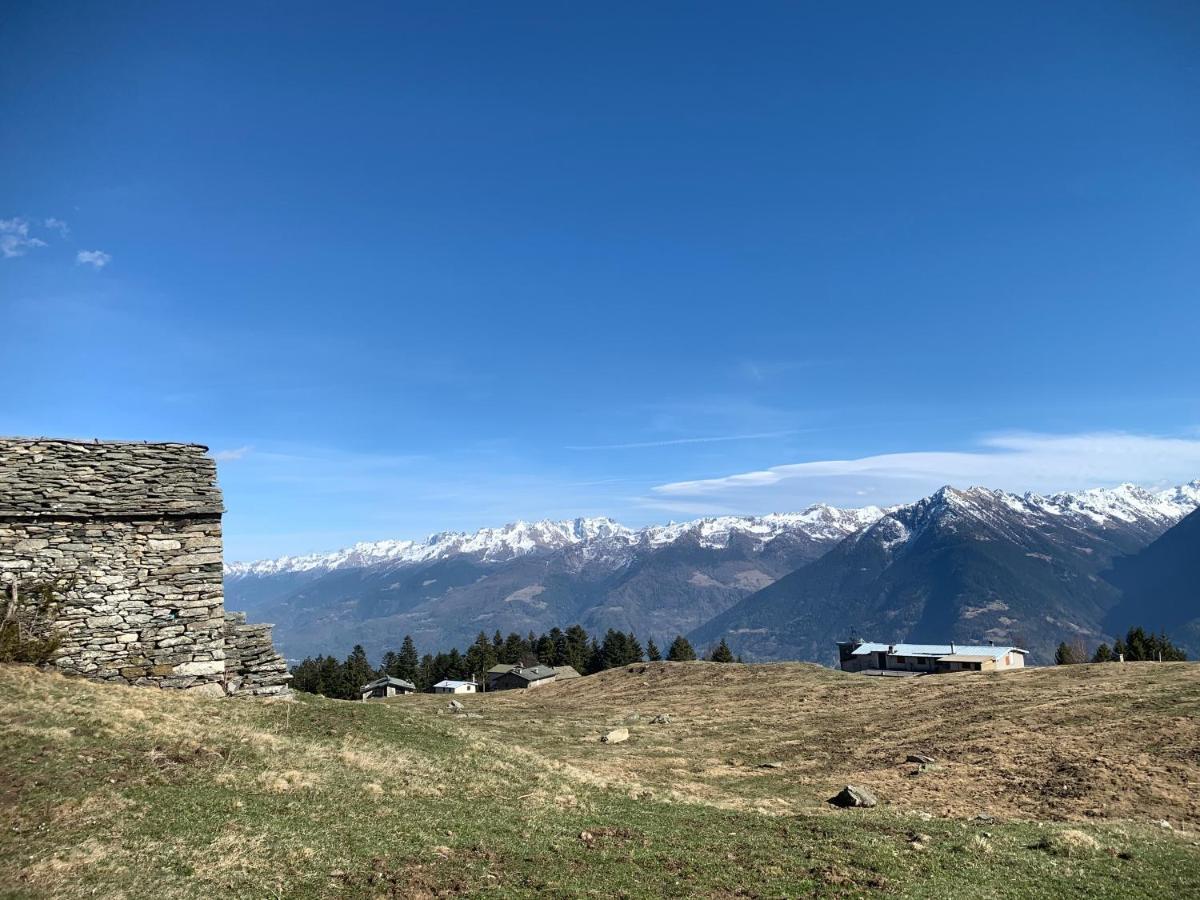 Chalet Baita Delle Favole Di Rosarita Lägenhet Berbenno di Valtellina Exteriör bild